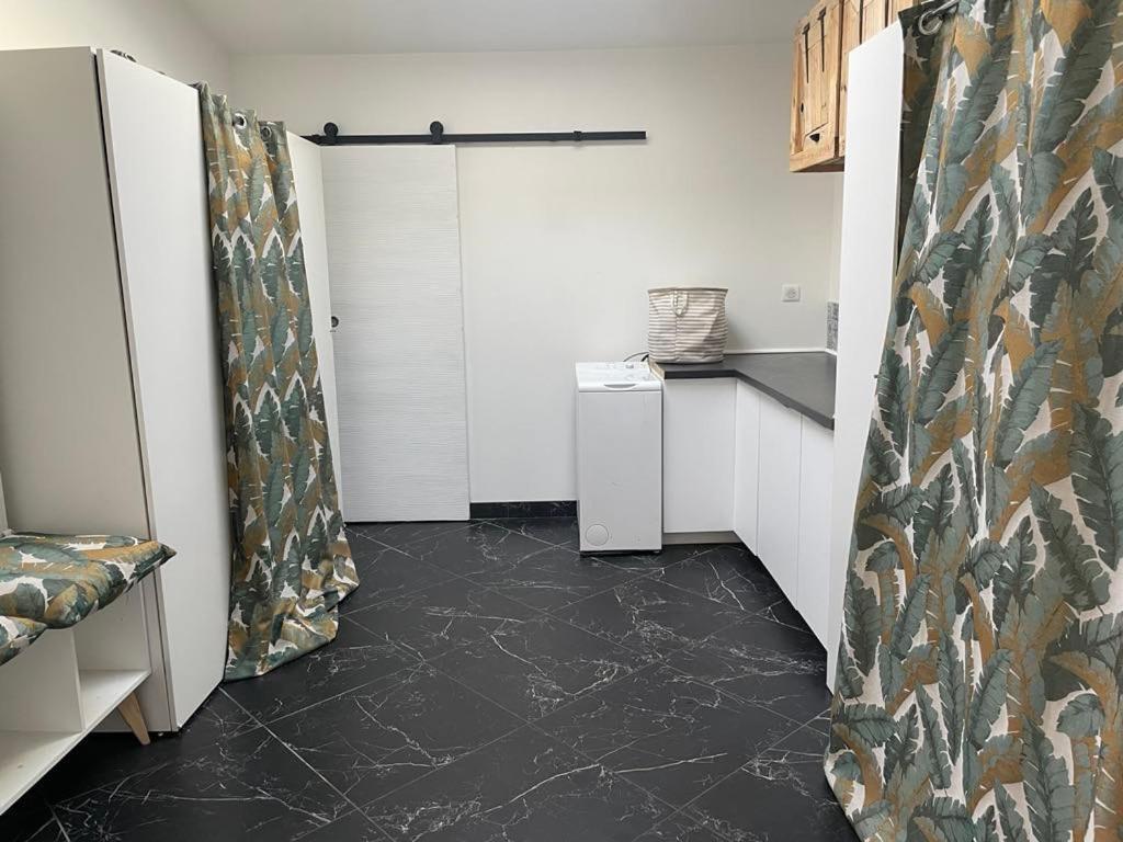 Maison 4 Avec Piscine Holiday home *